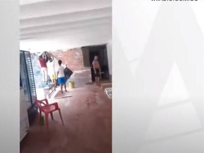 En Sigue La W denuncian que en este centro penitenciario hay piscina y se realizan fiestas y asados. . Foto: Captura de video