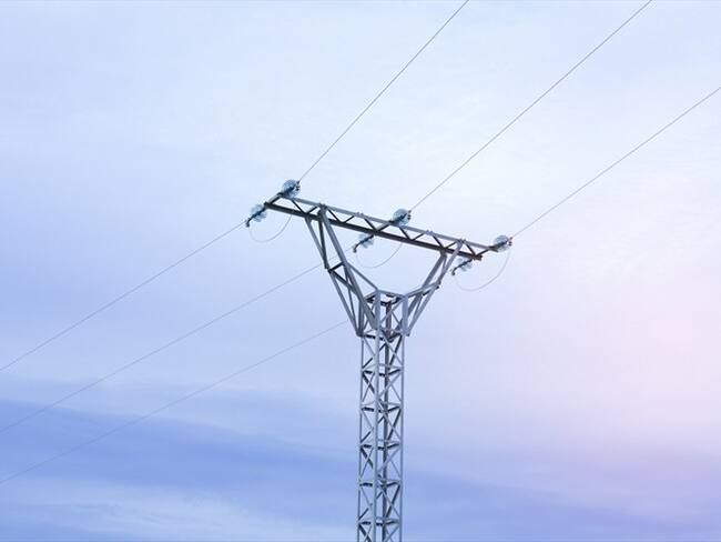 José Facundo Castillo, gobernador de Arauca, explicó en Sigue La W que se ha presentado de manera racionalizada el servicio de energía.. Foto: Getty Images