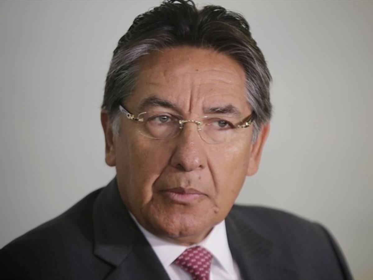 Presentan acción popular en contra del fiscal Néstor Humberto Martínez