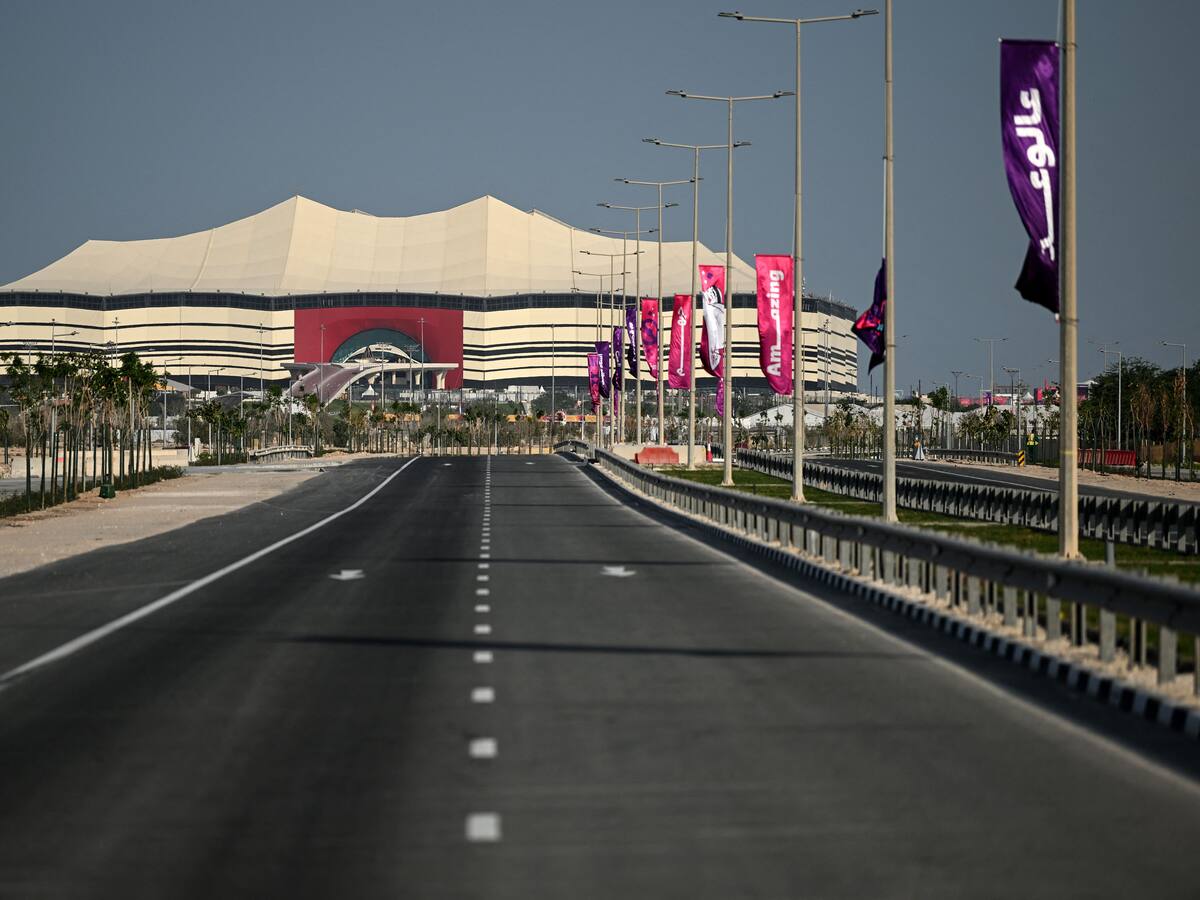 Los preparativos para la inauguración del Mundial en el estadio Al Bayt de Qatar