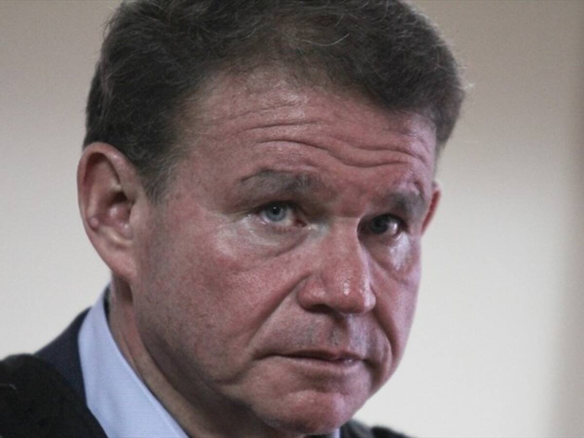 Fiscal ad hoc pide verificar información del celular de Otto Bula