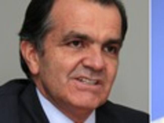 Óscar Iván Zuluaga y Juan Manuel Santos, presidente de Colombia. Imagenes tomada de Colprensa.