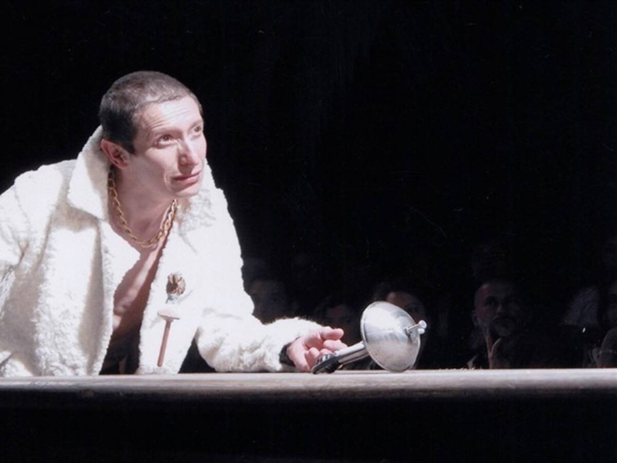 Teatro Petra resiste y vuelve a la presencialidad con su obra "El interrogatorio"