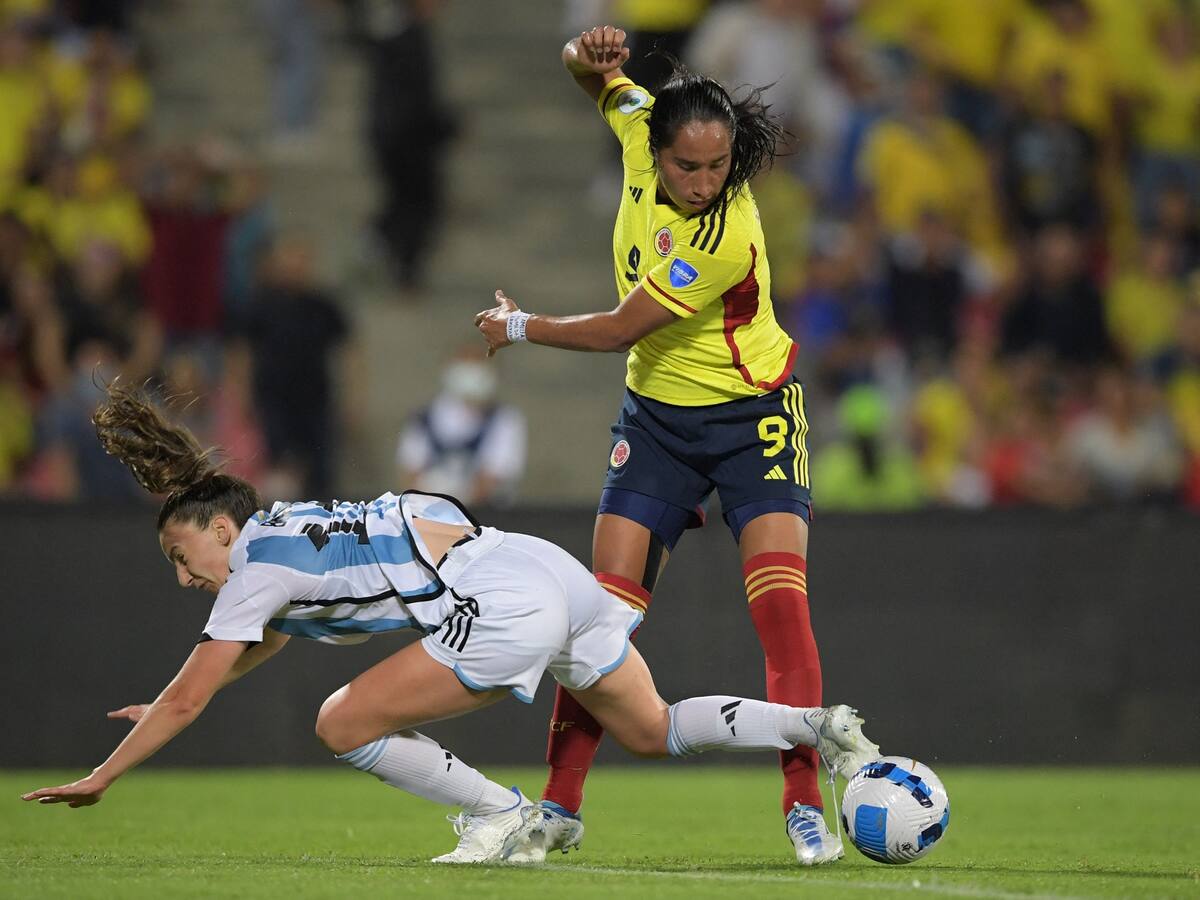 Jugadora colombiana Mayra Ramírez recibió insultos racistas en España