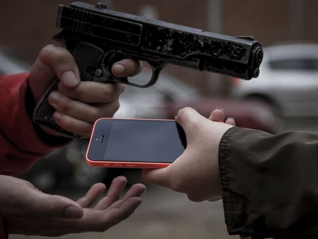 Es audaz y polémica: Francisco Sintura sobre propuesta para ladrones de celulares