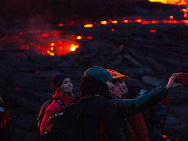 Erupción de volcán desata la locura turística en Islandia. Foto: Getty Images
