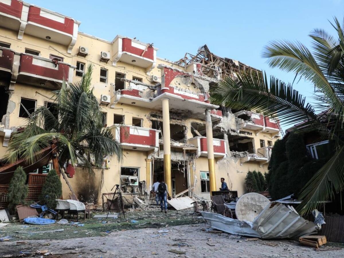 Atentado a un hotel de Mogadiscio: suben a 21 los muertos tras ataque de Al Shabab
