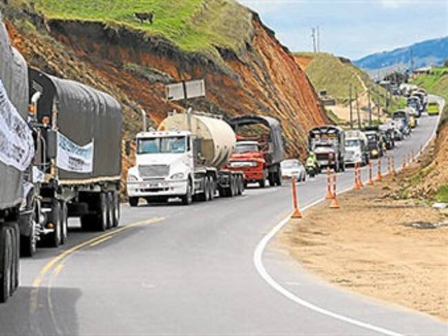 Transportadores de carga se unen a paro cafetero