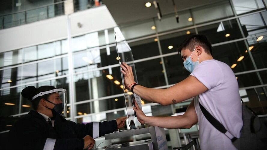 Aerocivil pide cumplir protocolos de bioseguridad en aeropuertos y vuelos de fin de año. Foto: Colprensa
