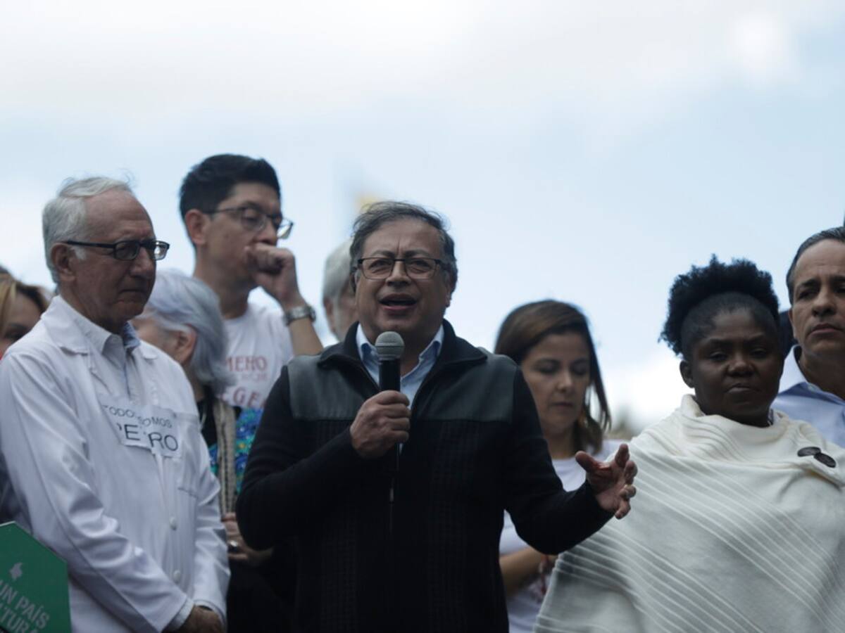 Petro reducirá caravana presidencial para que los colombianos consuman menos gasolina