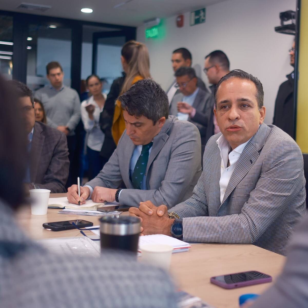 Renuncian dos subdirectores del DNP tras la llegada de Alexander López