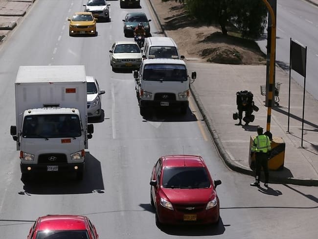 Además, conozca los medios por donde le anuncian a un conductor que le impusieron una multa de tránsito.. Foto: Colprensa - Camila Díaz