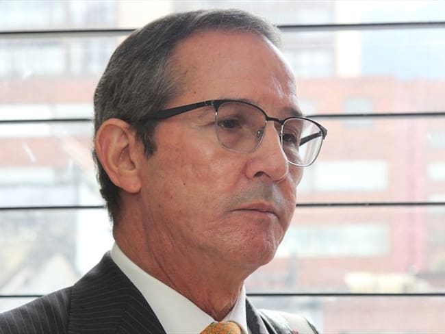 Estamos esperando una reparación moral de las Farc: excanciller Fernando Araújo