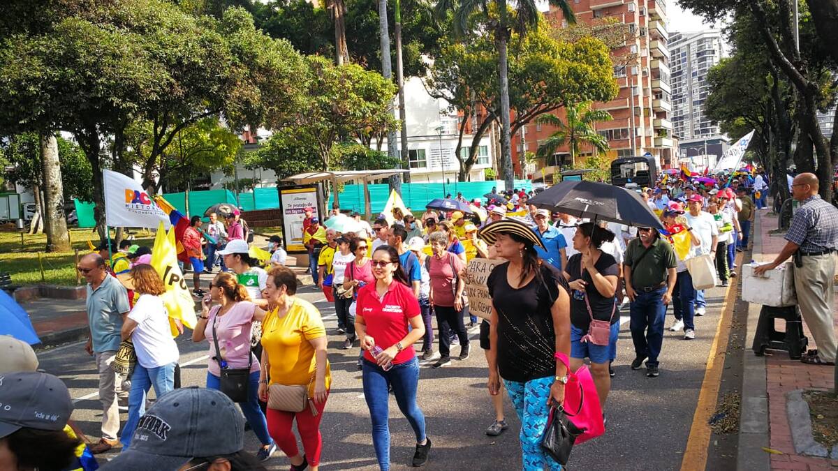 Docentes, en paro en Santander durante el 18 y 19 de abril