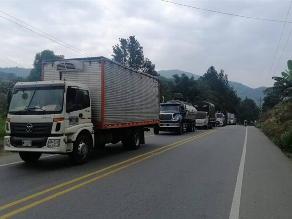 Acuerdo permite que indígenas se retiren de la vía Panamericana en Cauca