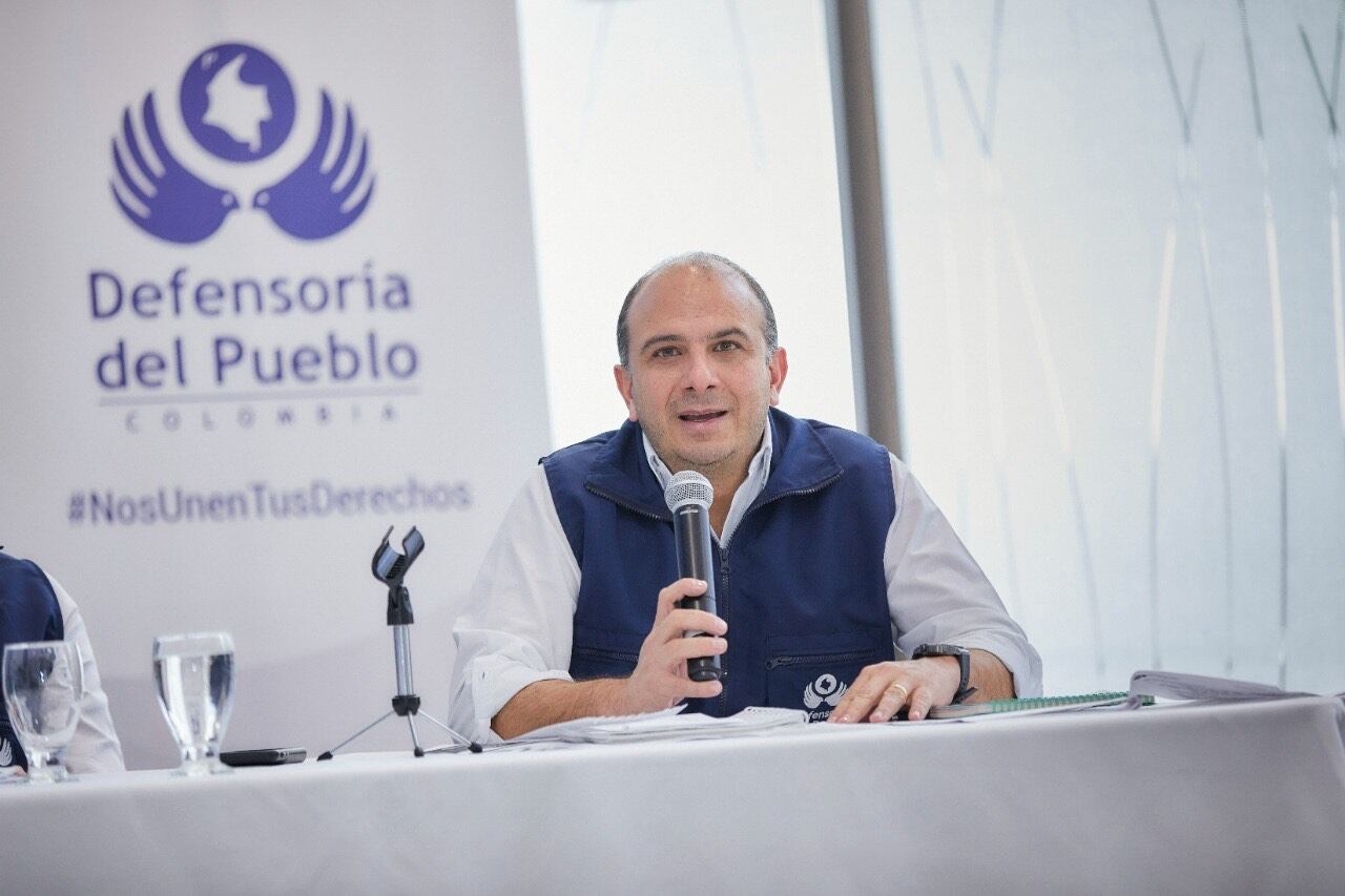 Emiten alerta temprana por presencia de grupos armados en Obando, Valle. En la foto el defensor del Pueblo, Carlos Camargo. Foto: Cortesía Defensoría