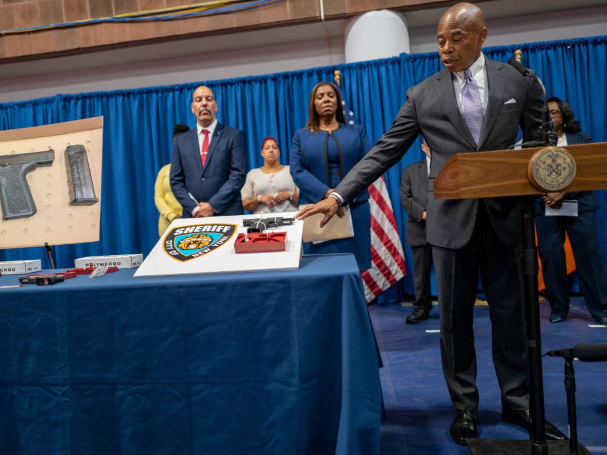 Se aprobó ley contra porte de armas en espacios públicos en Nueva York