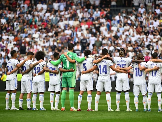 Minuto de silencio en partido del Real Madrid (Photo by GABRIEL BOUYS / AFP) (Photo by GABRIEL BOUYS/AFP via Getty Images)