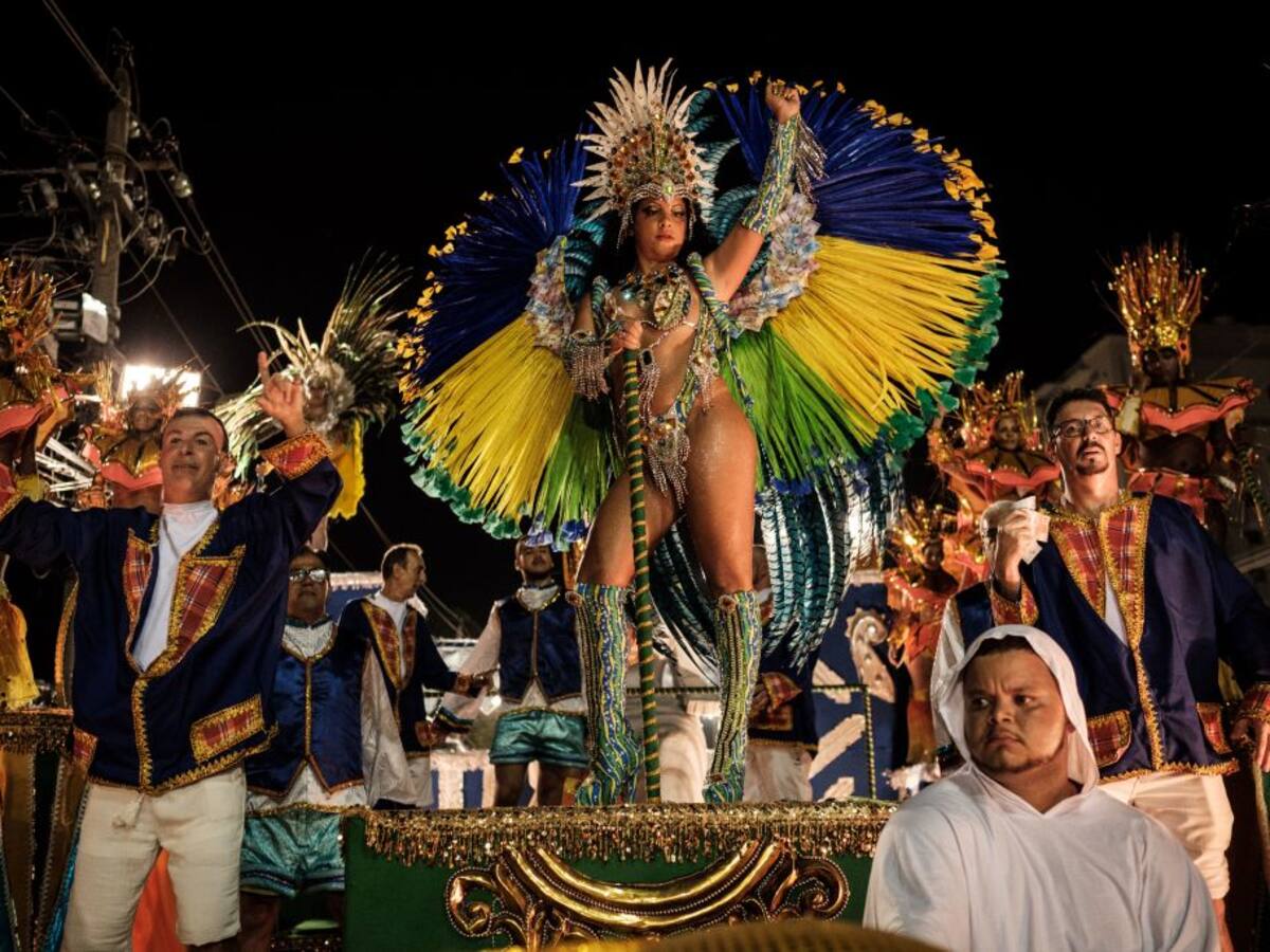 Cancelan el carnaval callejero de Rio de Janeiro por avance de ómicron