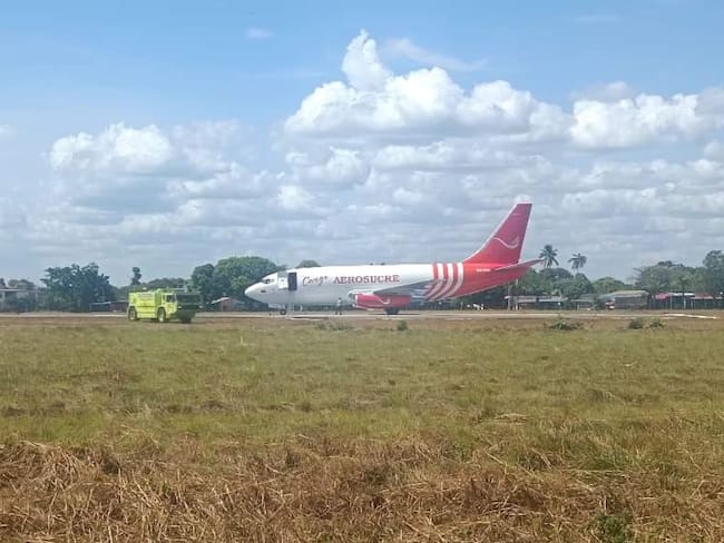 Por poco se repite una tragedia: avión de Aerosucre tuvo que aterrizar de emergencia en Puerto Carreño. Foto: Juan José Navia.