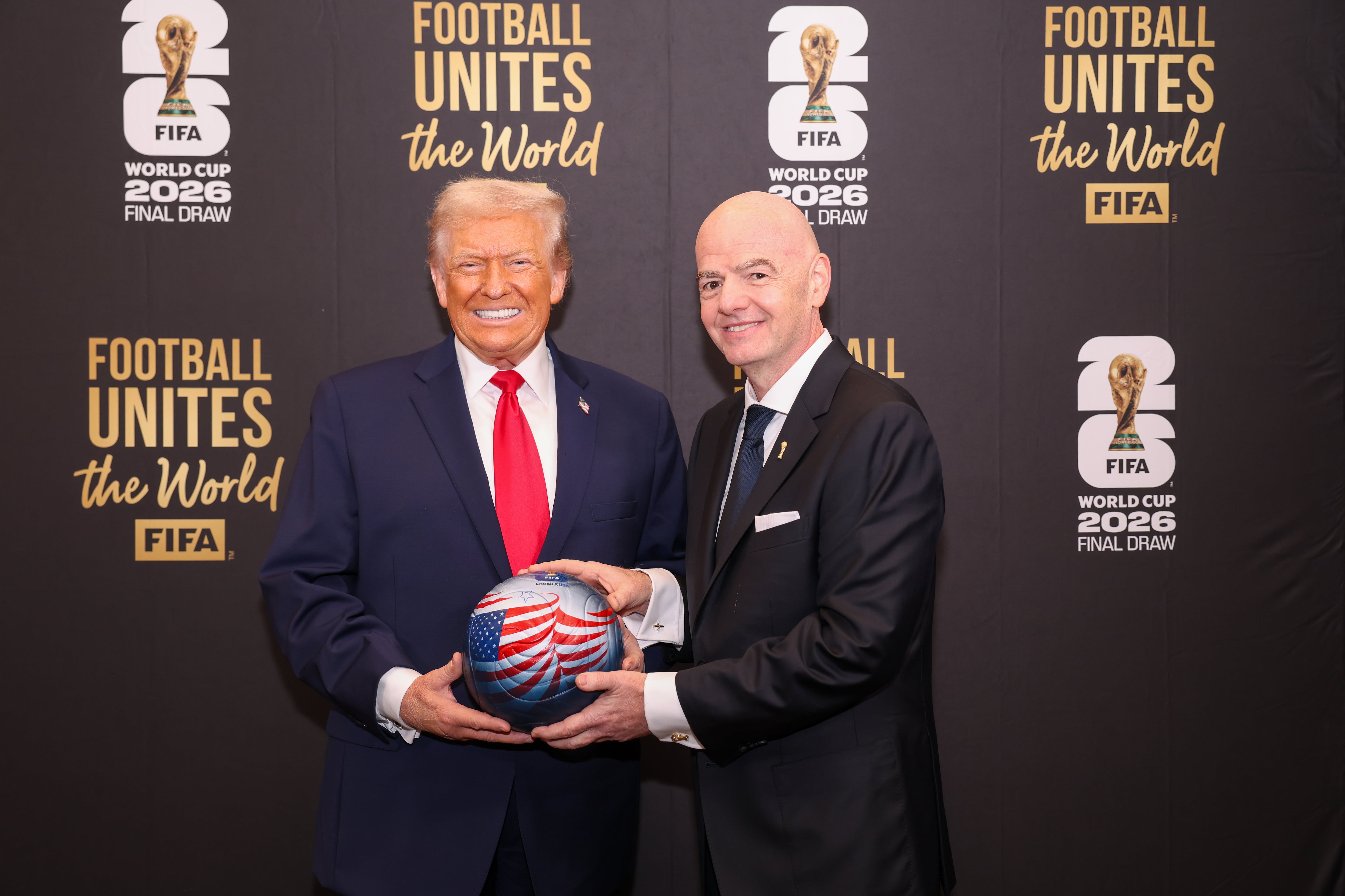 El presidente Donald Trump y el presidente de la FIFA, Gianni Infantino. FOTO: Tasos Katopodis - FIFA/