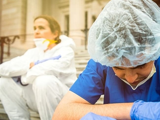 Son 129 auxiliares de enfermería según el último reporte de la secretaría de salud contagiado con COVID-19.. Foto: Getty Images