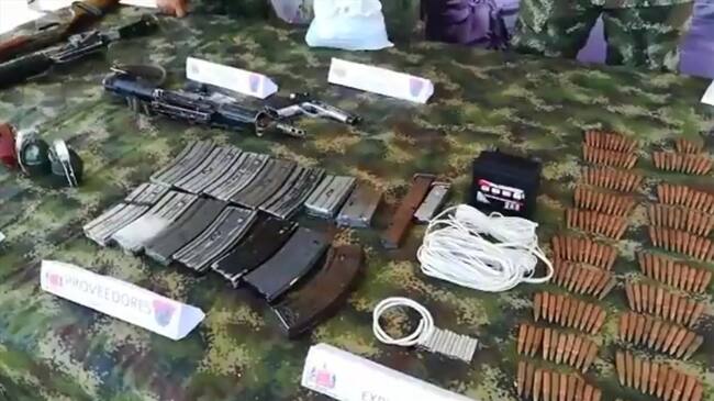 Fueron incautadas armas largas, cortas y otros elementos.. Foto: Cortesía