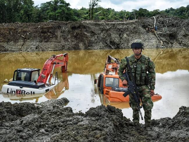. Tres excavadoras fueron destruidas. Crédito: Ejército Nacional.