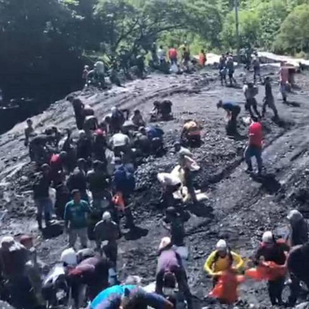 Diálogo en Chiquinquirá para incluir sector de esmeraldas en código minero