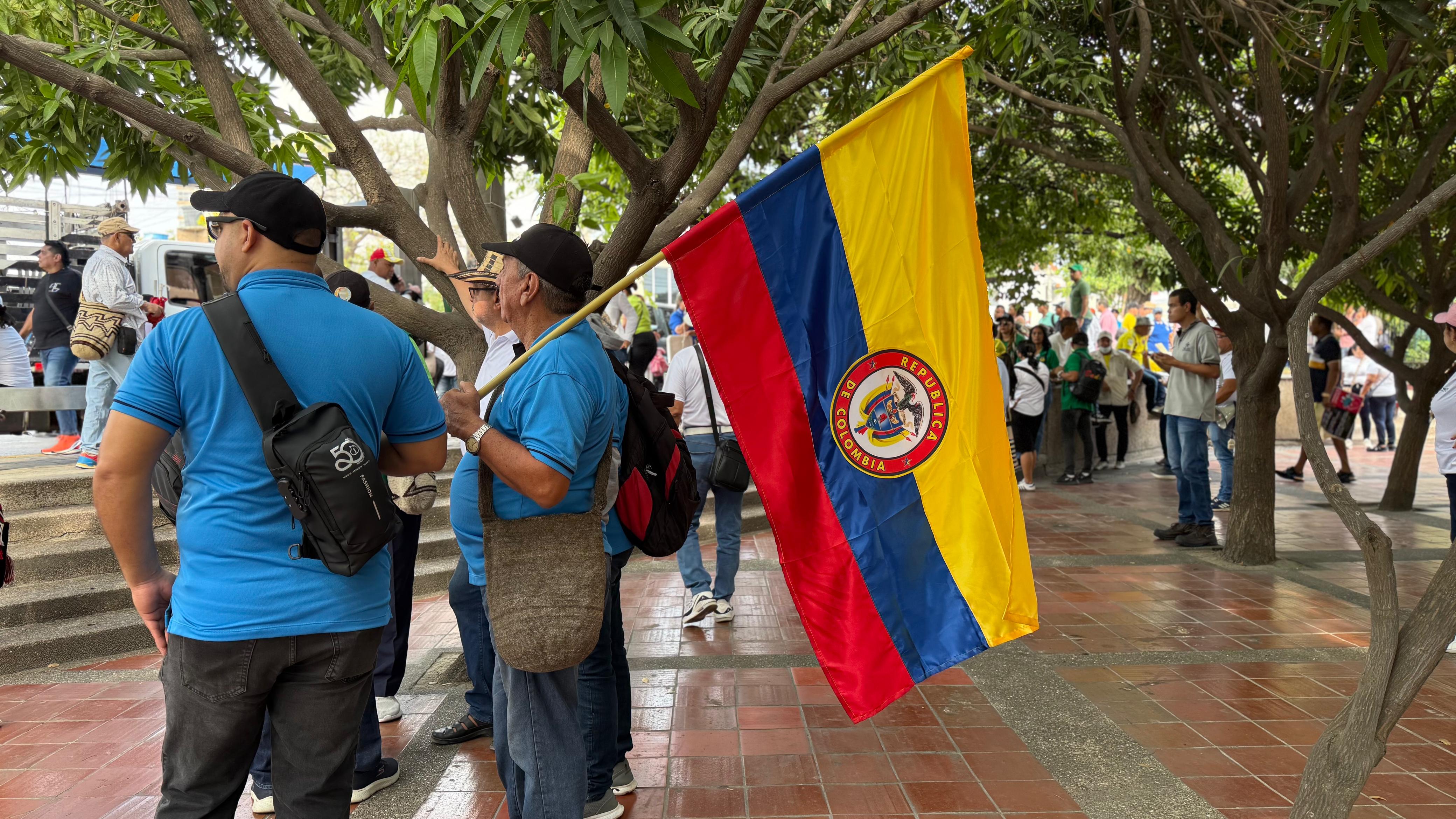 Al Oído | Ninguna marcha espontánea, hoy muchos salen a cuidar su contrato:  ¿movilización aceitada?