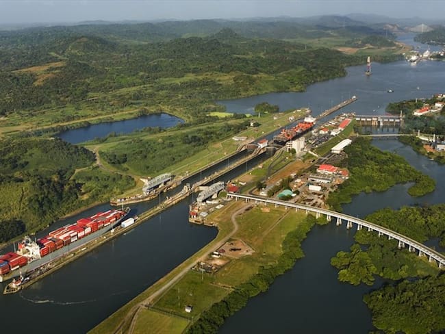 Libro relata la historia del Canal de Panamá contada por los habitantes locales