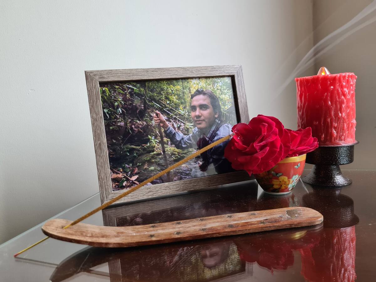 Hay algo oculto y oscuro detrás de su desaparición: mamá de Andrés Camilo Peláez