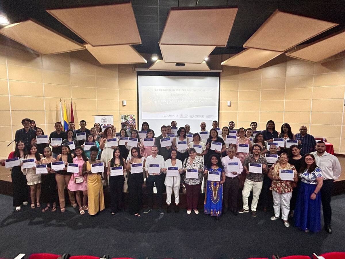 UT entrega más de 1.200 certificaciones en diplomado financiado por USAID