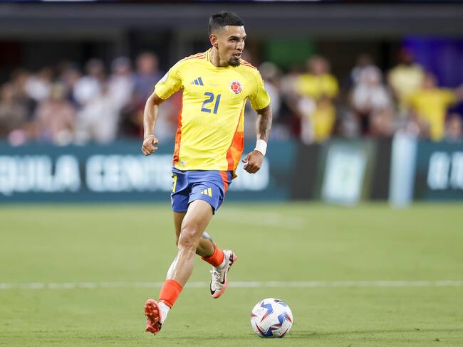 Charlotte (United States), 10/07/2024.- Colombia's Daniel Munoz in action during the first half of the CONMEBOL Copa America 2024 semi-finals match between Uruguay and Colombia in Charlotte, North Carolina, USA, 10 July 2024. EFE/EPA/BRIAN WESTERHOLT