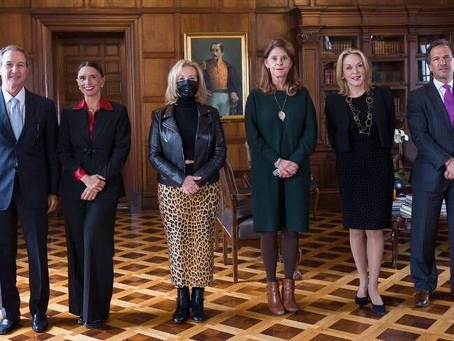 Marta Lucía Ramírez y excancilleres hablaron sobre los desafíos de la política exterior. Foto: Cortesía Cancillería