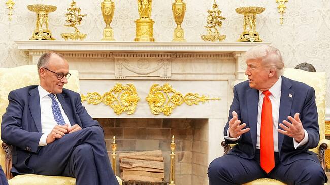 Donald Trump y Friedrich Merz. Foto: MICHAEL KAPPELER/POOL/AFP via Getty Images.