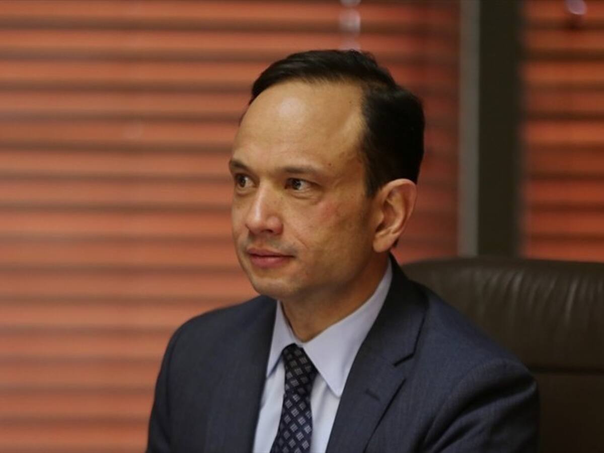 Senado aprueba la renuncia del Carlos Bernal a la Corte Constitucional