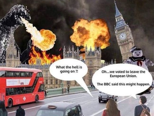 -¿Qué está pasando? -Oh... es que votamos a favor de salir de la Unión Europea. La BBC dijo que esto podía pasar. Foto: Twitter / BBC Mundo.