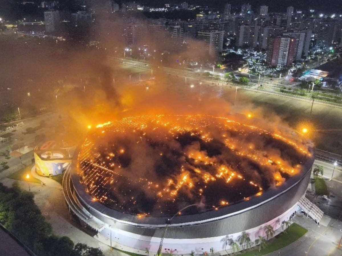 Río de Janeiro: incendio destruye parte del techo del velódromo olímpico