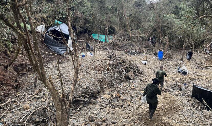 Mina desmantelada en Parque Nacional Farallones. Foto: Policía
