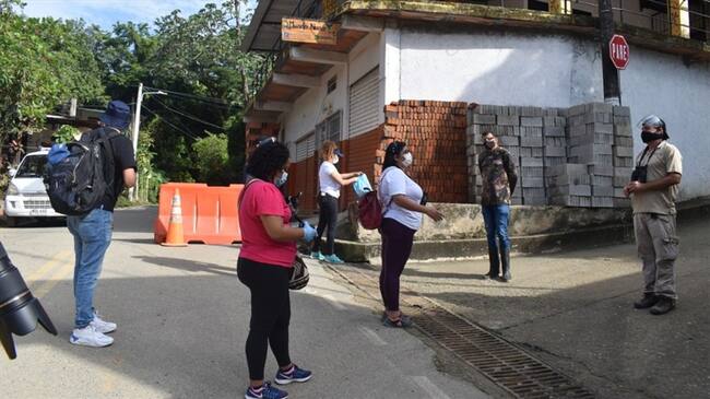 Revisan los protocolos de bioseguridad en las zonas turísticas de Minca, Magdalena. Foto: Cortesía: Alcaldía de Santa Marta