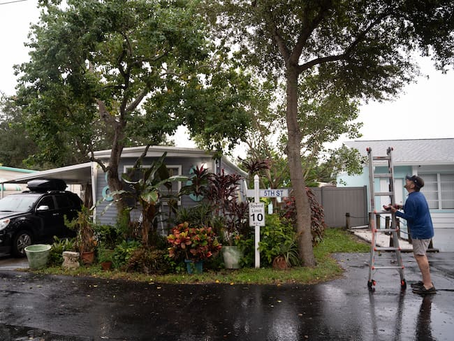 Huracán Ian: residentes de Sarasota evacúan zonas de riesgo ante amenaza en Florida