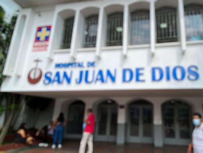 Las autoridades investigan si el hospital que atendió a la joven cumple con todos los requisitos exigidos para una cirugía de ese tipo. Foto: Cortesía.