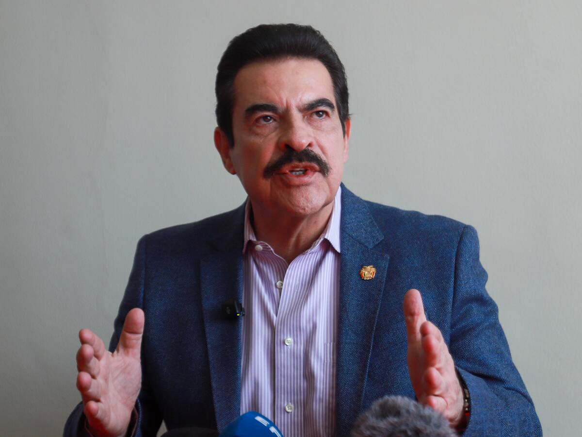 Candidato presidencial de Bolivia insta a capturar a Evo Morales para poner fin a bloqueos