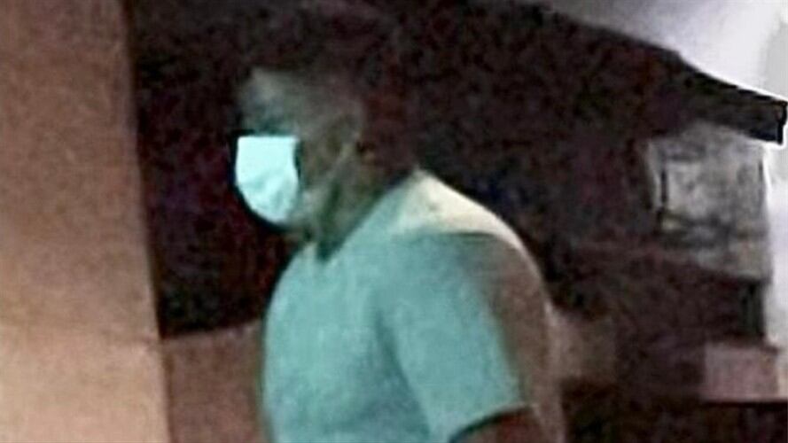 Ofrecen recompensa por hombre que disparó arma de fuego en medio de manifestación. Foto: Captura de video