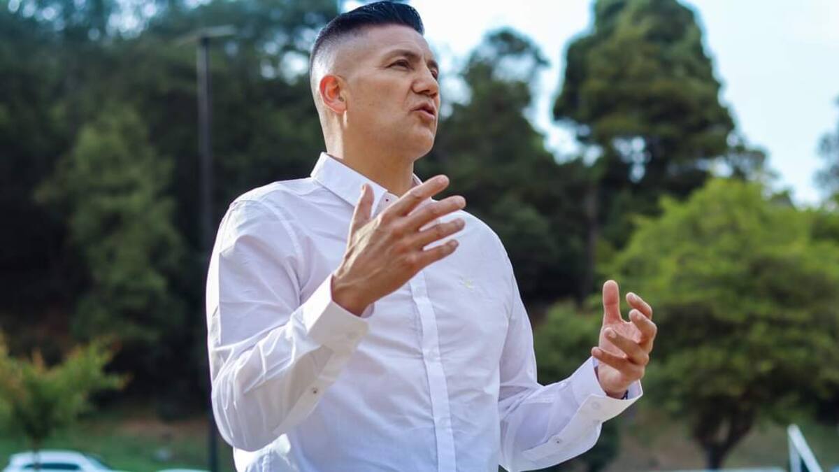 La mejor forma de amar a Dios es servir: padre aspira a la Gobernación de Boyacá