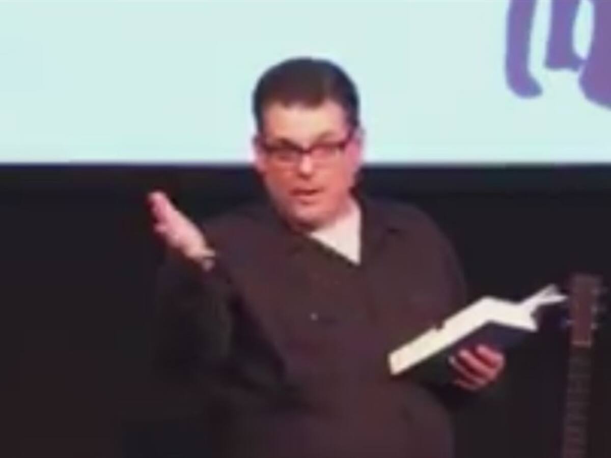 “Si no quieren ser feas usen maquillaje": polémica declaración de pastor a mujeres