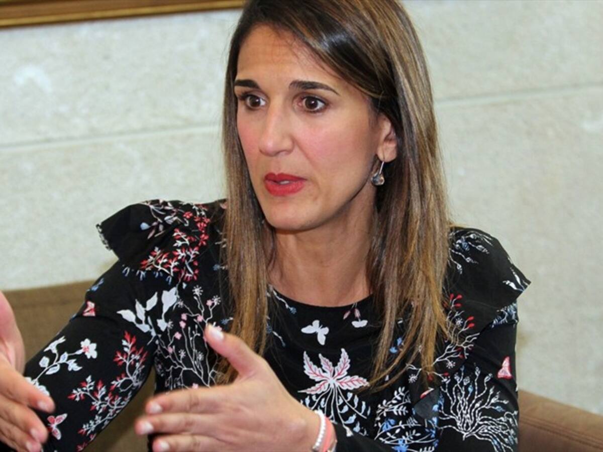 Ningún familiar mío tiene relación o trabaja en la Uniautónoma: ministra de Educación