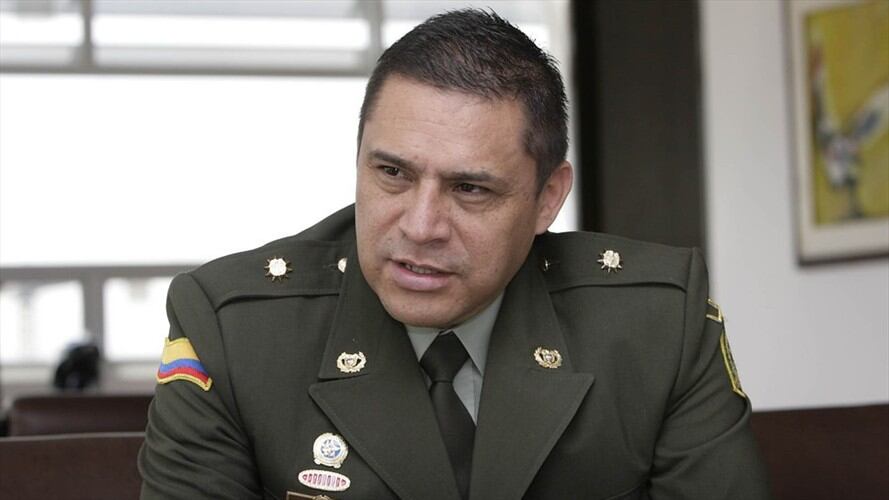 Humberto Guatinbonza, excomandante de la Policía Nacional, es investigado por su posible participación en el escándalo de chuzadas ilegales. Foto: Colprensa
