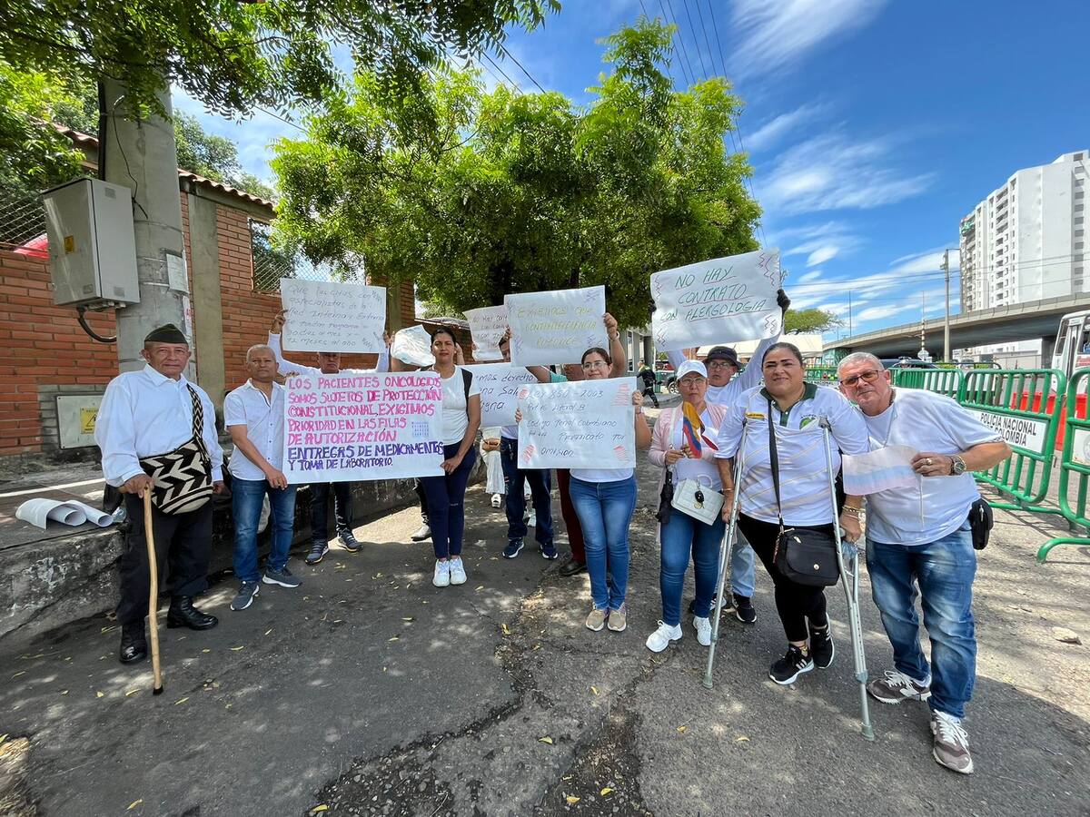 Veteranos de la Policía Nacional en Cúcuta protestan por presunta negligencia de Sanidad